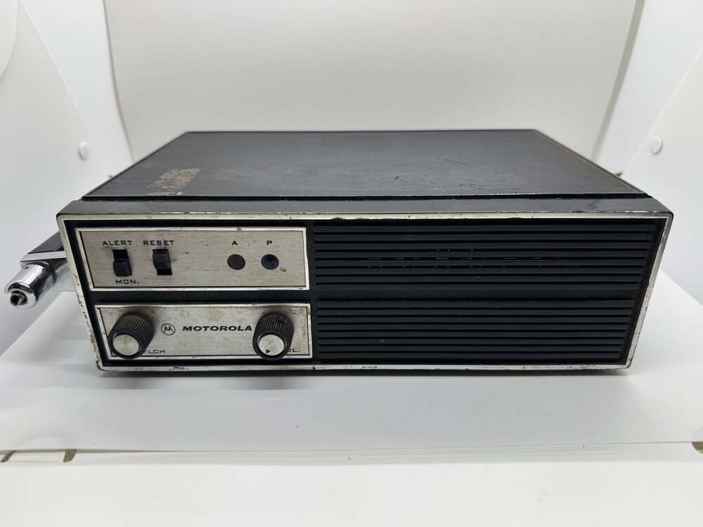 Vintage Motorola Alert Monitor FCC Receiver Data-RC